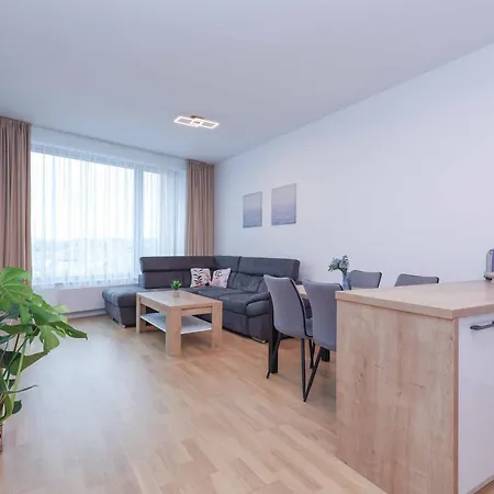 Sky Park Tower 3, Free Parking And Beautiful Views * Μπρατισλάβα