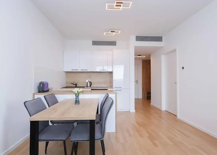 Sky Park Tower 3, Free Parking And Beautiful Views Apartman Pozsony