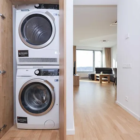 شقة Sky Park Tower 3, Free Parking And Beautiful Views براتسيلافا