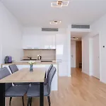 Sky Park Tower 3, Free Parking And Beautiful Views アパート ブラチスラヴァ