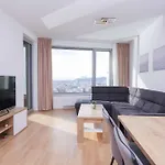 Sky Park Tower 3, Free Parking And Beautiful Views * ブラチスラヴァ