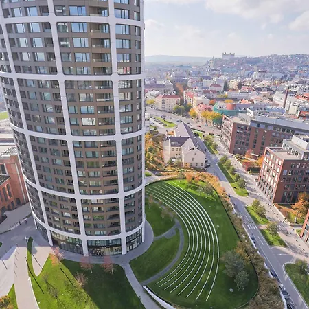 Sky Park Tower 3, Free Parking And Beautiful Views アパート ブラチスラヴァ